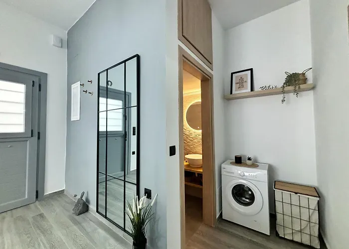 Bamboo House Syros 2